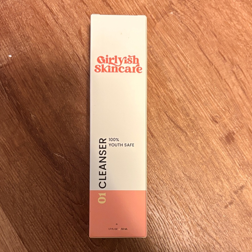 NWT Girlyish Skincare Cleanser 1.7 Oz 100% Youth Safe